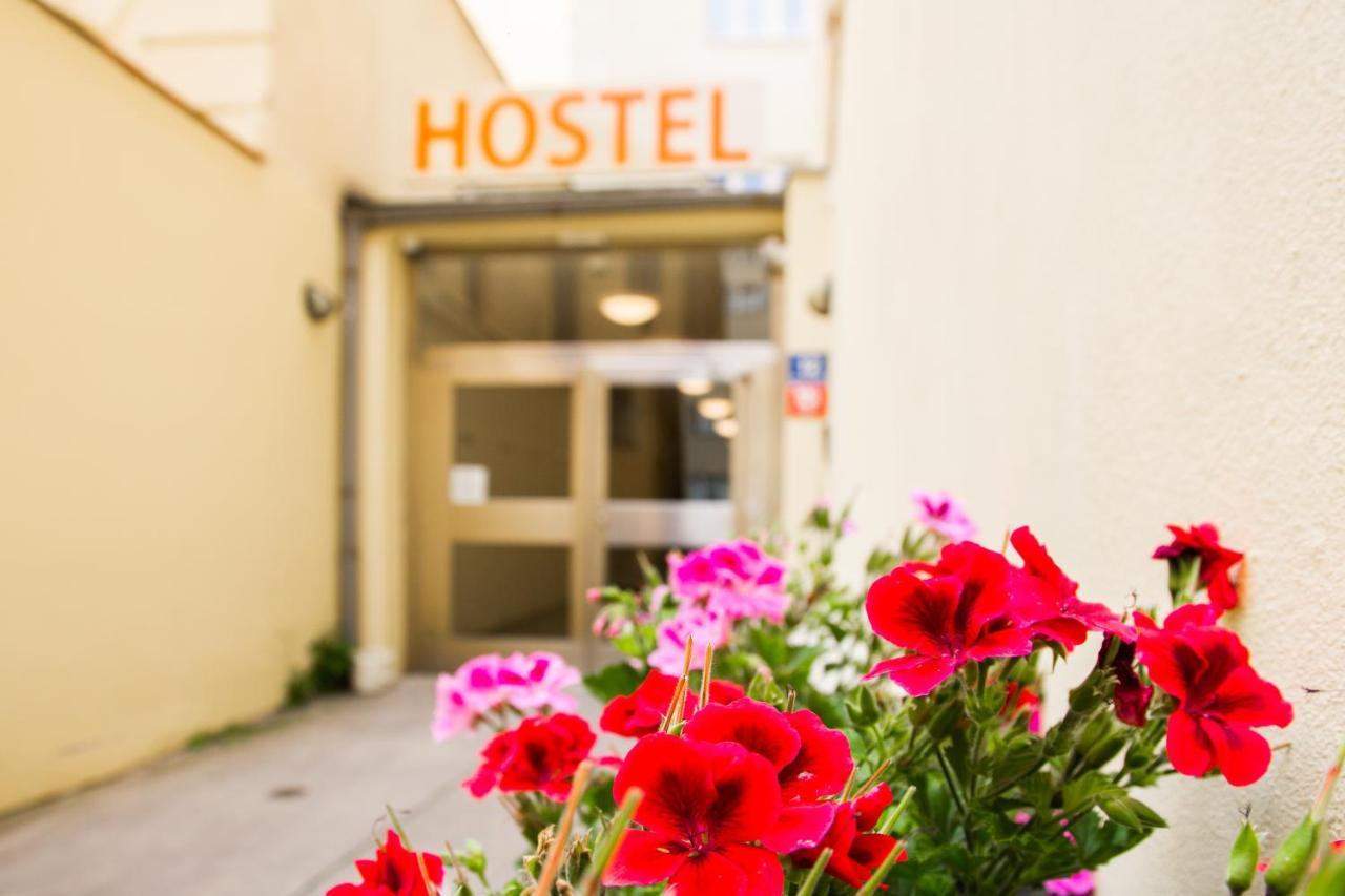 Hostel Mandarinka Prague Ngoại thất bức ảnh