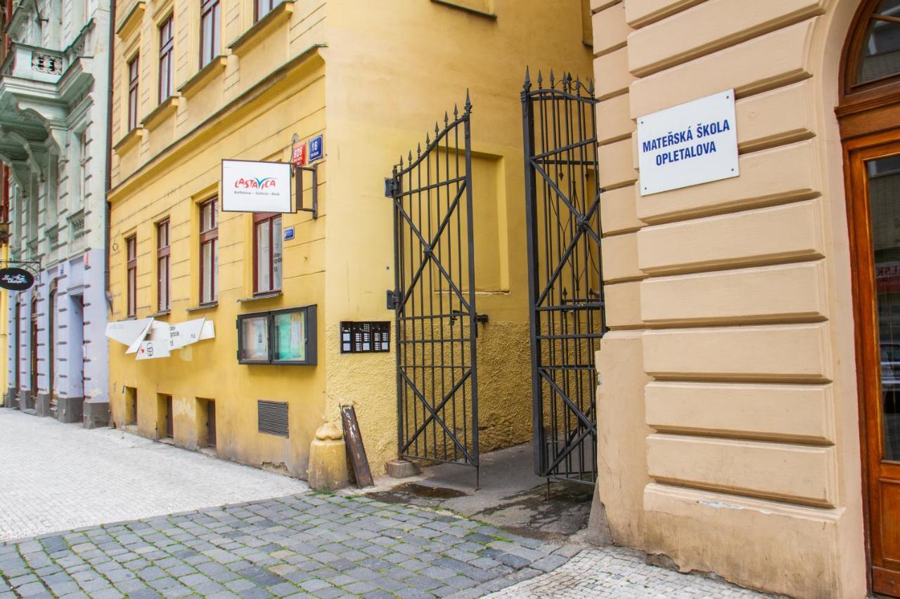 Hostel Mandarinka Prague Ngoại thất bức ảnh